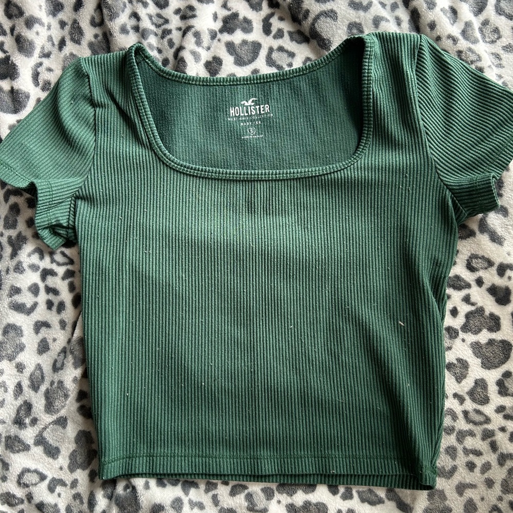 hollister crop top